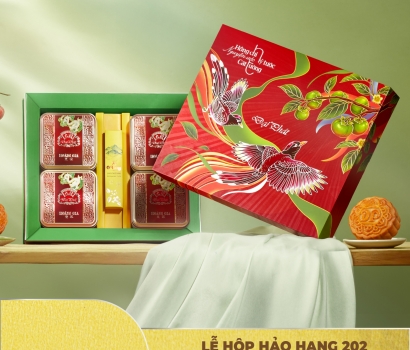 HỘP BÁNH TRUNG THU HỒNG KÔNG HOÀNG GIA MÃ 202