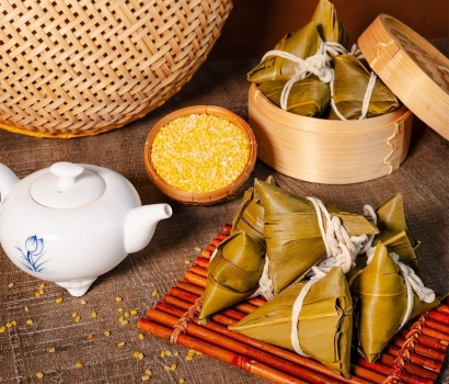  Bánh Ú Tro - Hộp 12 cái